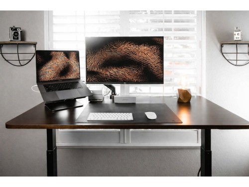 Stolni stalci za TV i monitore – više prostora, bolja ergonomija i veća produktivnost